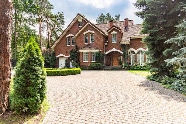 Best Professional Driveway Pavers  in Lamont, CA